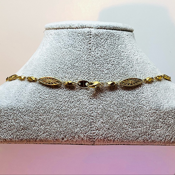 Vintage Necklace w/ Reticulating Fish Pendant - Picture 5 of 7